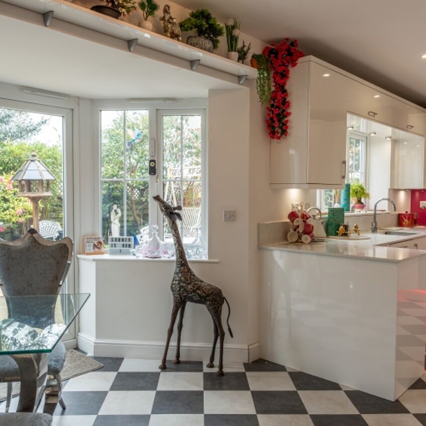 Blacktown Gardens, Marshfield. For sale with Clarke & Partners estate agent.